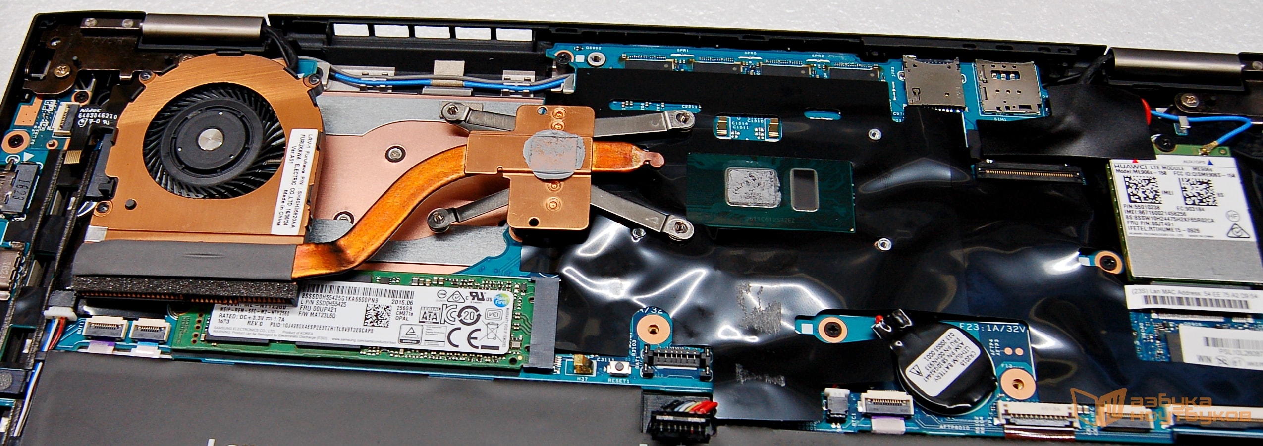 Материнская плата ноутбука Lenovo Carbon X1 Gen4 - процессор i7-6500 и система охлаждения NIDEC. Материнская плата ноутбука Lenovo Carbon X1 Gen4 - процессор i7-6500 и система охлаждения NIDEC.