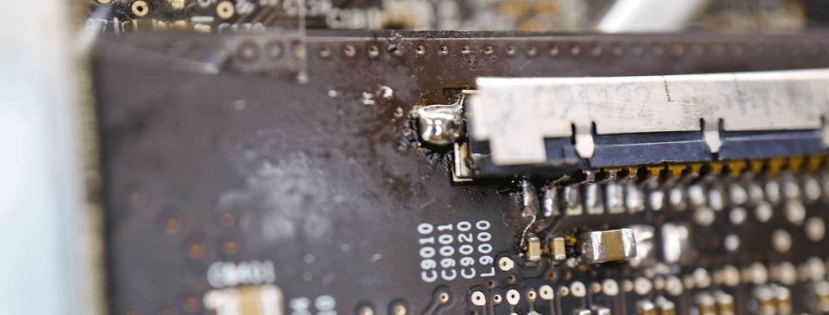Замена поломанного разъема шлейфа матрицы apple imac 27 A1312