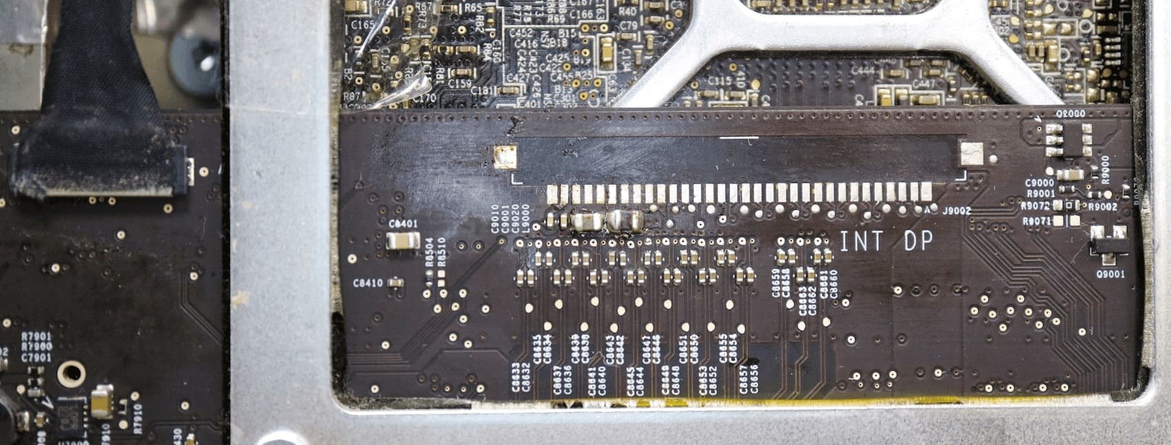 Материнская плата imac a1312 с выпаянным разъемом матрицы Материнская плата imac a1312 с выпаянным разъемом матрицы
