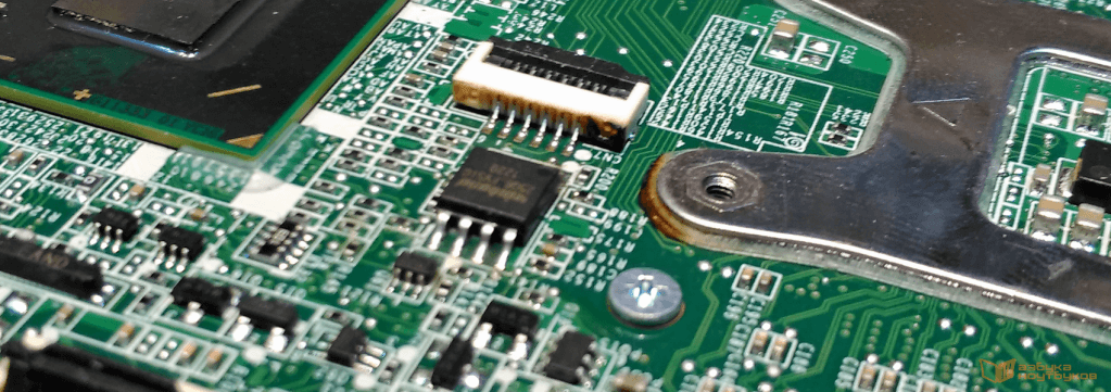 Паянная микросхема BIOS ноутбука Lenovo z580 Паянная микросхема BIOS ноутбука Lenovo z580
