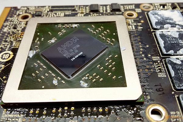 Паяный чип Geforce GTX 675MX на плате видеокарты imac A1312