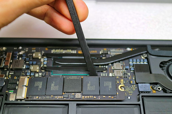 Установка ssd диска в macbook air A1465 2015